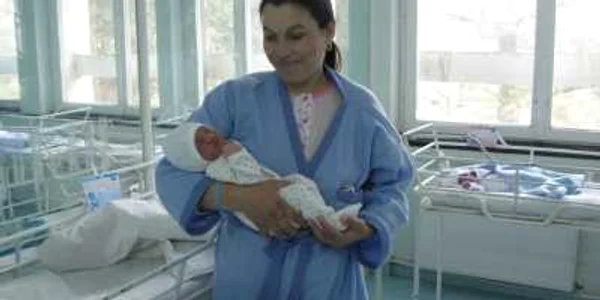 Şase băieţi au venit pe lume la Maternitatea Bacău în noaptea de Înviere