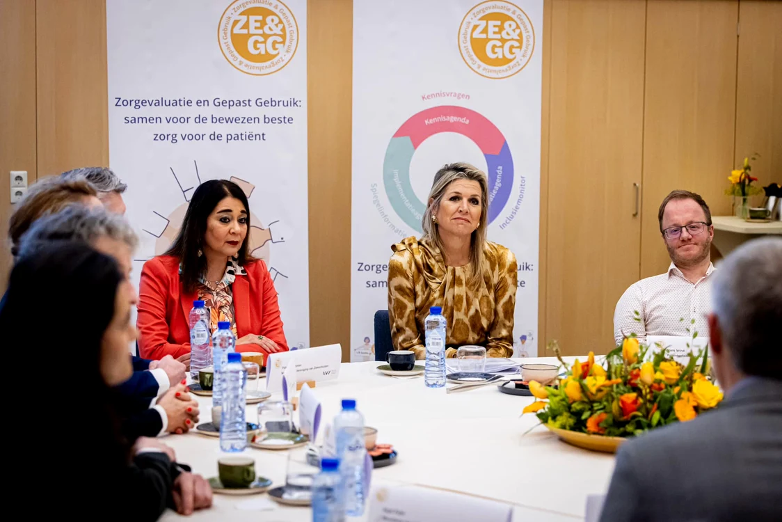 Și Regina Maxima a Olandei abordează ținute cu animal print. FOTO: Patrick van Katwijk