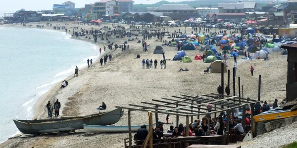 Constanţa - Vama Veche. Plaja este plină de turişti Foto Sînziana Ionescu