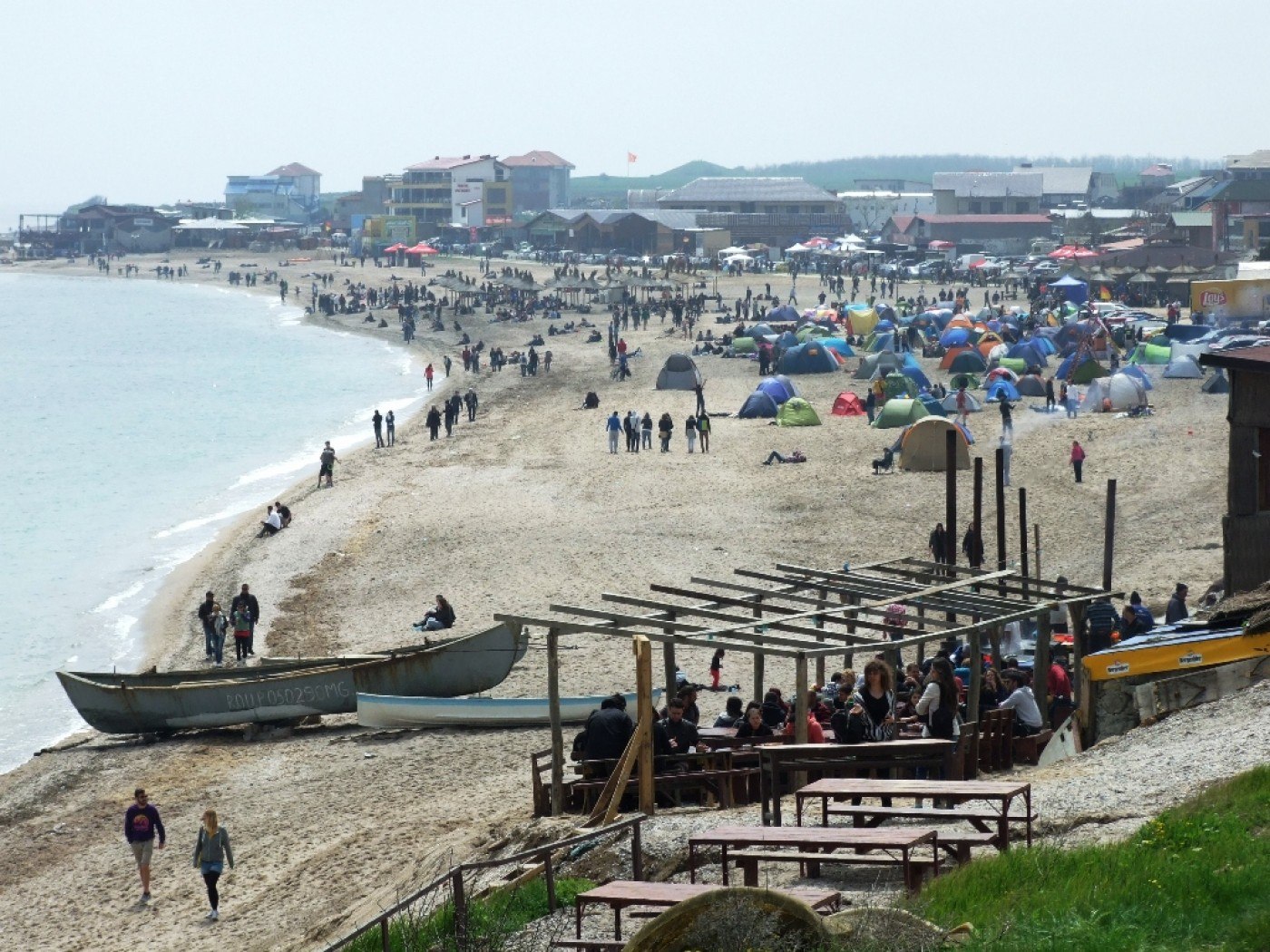 Vama Veche, scandal uriaș de la un pistol cu apă: o mamă a fost agresată sub ochii copiilor săi