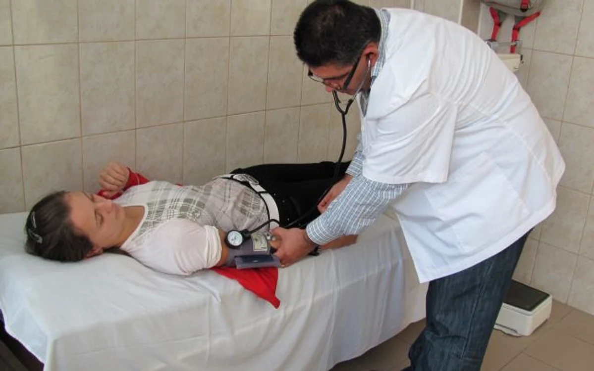 În lipsa medicilor, asistenţii trebuie să aibă grijă de sănătatea elevilor foto: M.S.