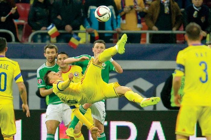 Vlad Chiricheş joacă mai mult la echipa naţională decât la echipa de club Foto: Mediafax