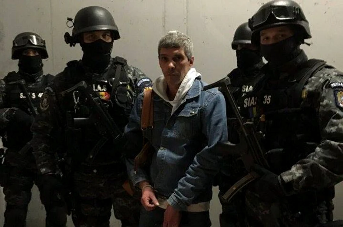 Vasile Miron a fost preluat de brigada specială de pe aeroportul din OtopeniFoto Click!