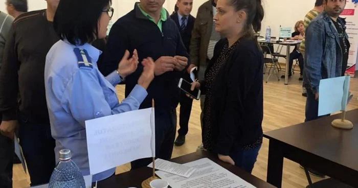 Absolvenţii sunt aşteptaţi să participe la Bursa Locurilor de Muncă