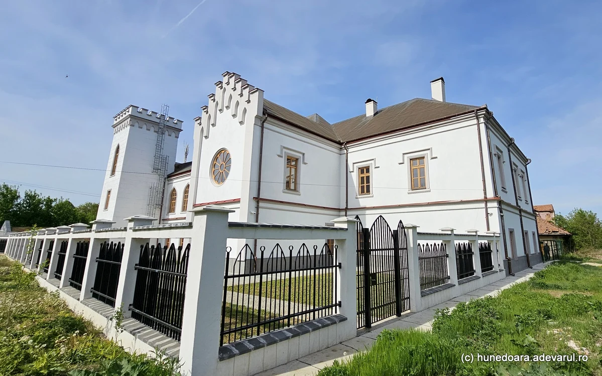 Castelul Nopcsa din Săcel. Foto: Daniel Guță. ADEVĂRUL