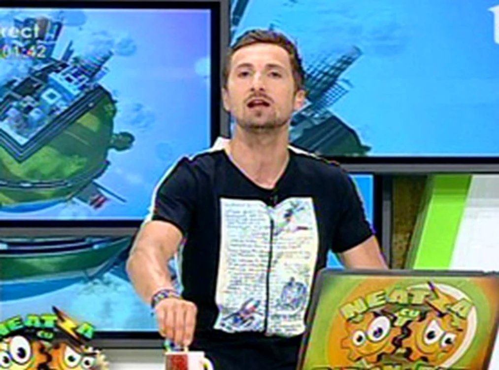 
    Dani Oţil  