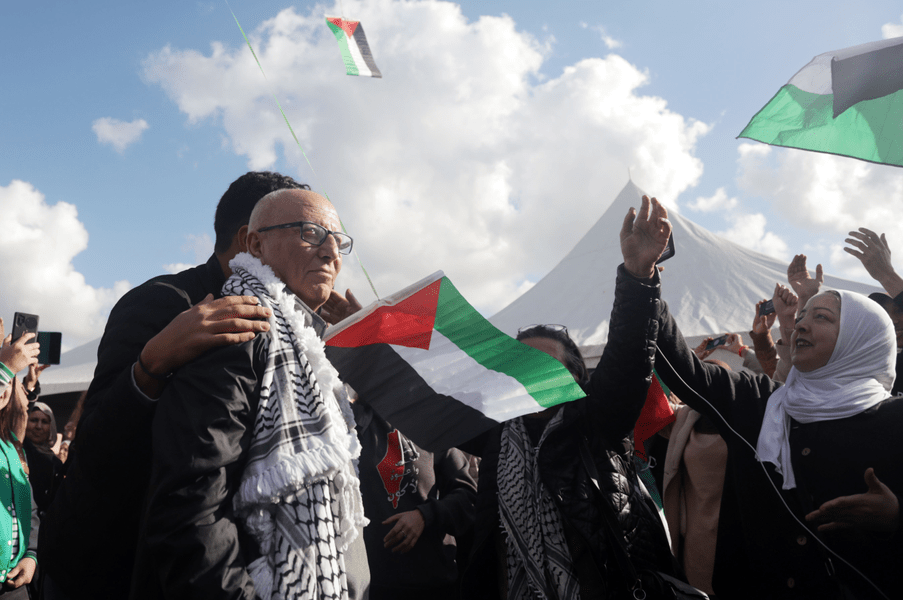  Un arab israelian închis 40 de ani pentru uciderea unui soldat și devenit simbol printre palestinieni a fost eliberat joi