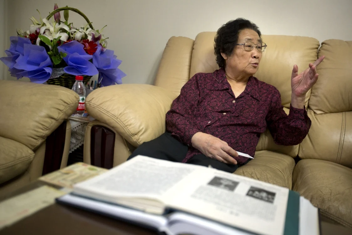 Tu Youyou, în apartamentul ei din Beijing, 7 octombrie 2015