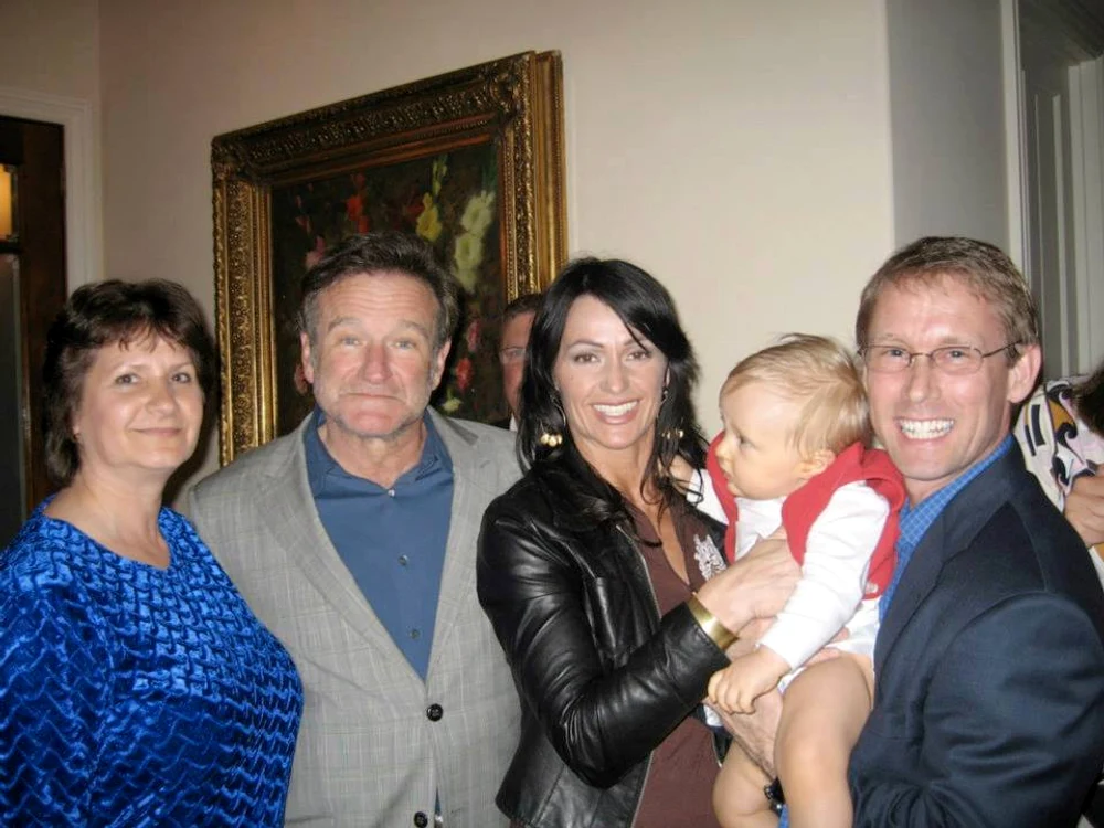 Nadia Comăneci, împreună cu soţul şi copilul ei alături de Robin Williams 