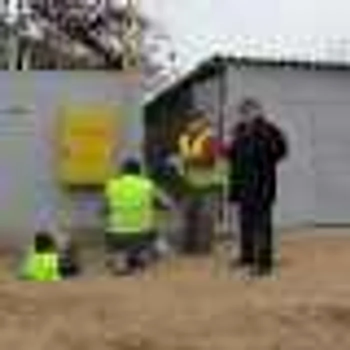 Spălătoriile auto şi vulcanizările s-au închis fiindcă maşinile n-au acces în zonă 