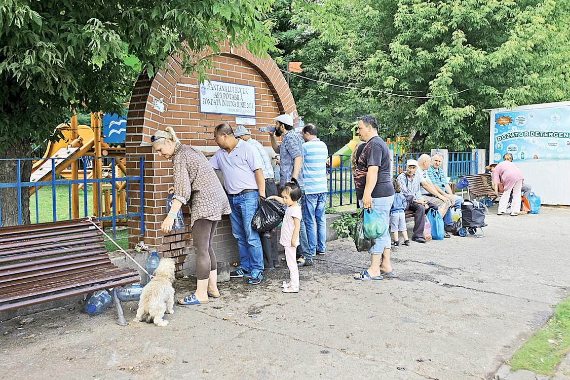 A fost coadă ieri la  apa de izvor, de la  Fântâna lui Bucur