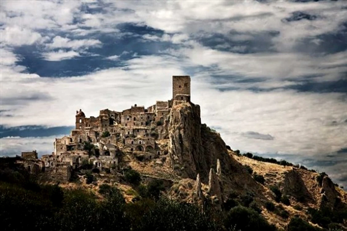 abandoned city of craco italy x  12706 jpg jpeg