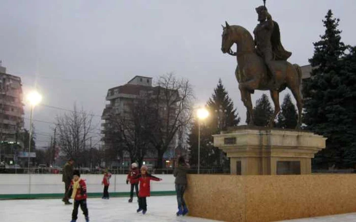 Distracţie la patinoar