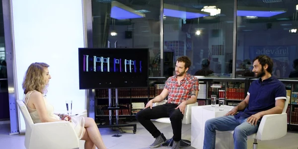 Alexandru Petroşanu si Matei Dersidan la Adevărul Live FOTO David Muntean 