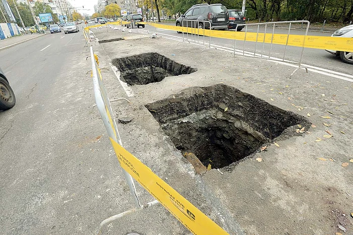 Trei cratere au fost săpate de Distrigaz ca să remedieze o avarie