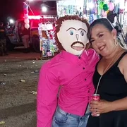 Meirivone Rocha Moraes casatorita cu o papusa FOTO X @keira con 1 png