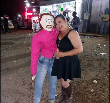 Meirivone Rocha Moraes, căsătorită cu o păpușă FOTO X @keira_con 1