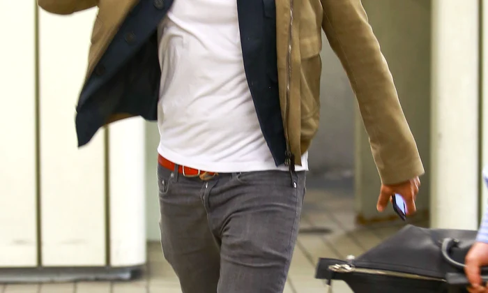 Semi Exclusive    Orlando Bloom Arriving On A Flight In Miami jpeg