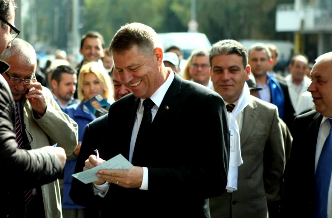 
    Klaus Iohannis va lansa volumul "Pas cu pas"Foto: Arhiva personală  