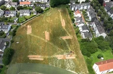 În iunie, Departamentul de Arheologie LWL pentru Westfalia  a efectuat mai multe săpături de testare pentru a investiga situl din Bochum-Linden(© LWL-AfW / Daniel Riemenschneider)