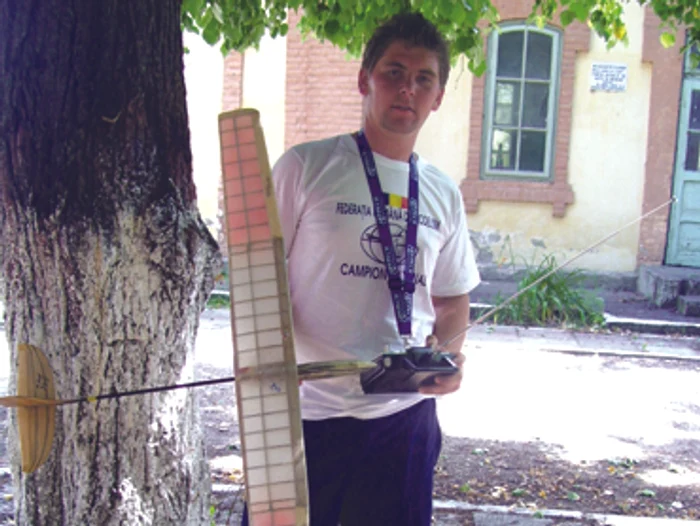 Bacău: Anton Petrea Campionul rachetomodelelor