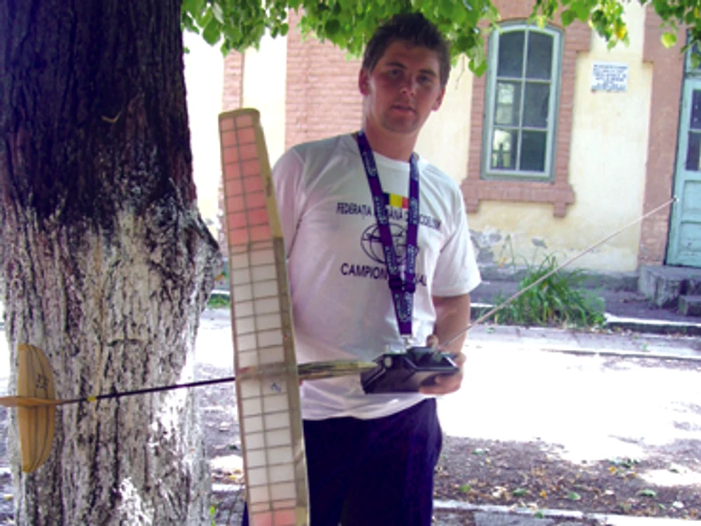 Bacău: Anton Petrea Campionul rachetomodelelor
