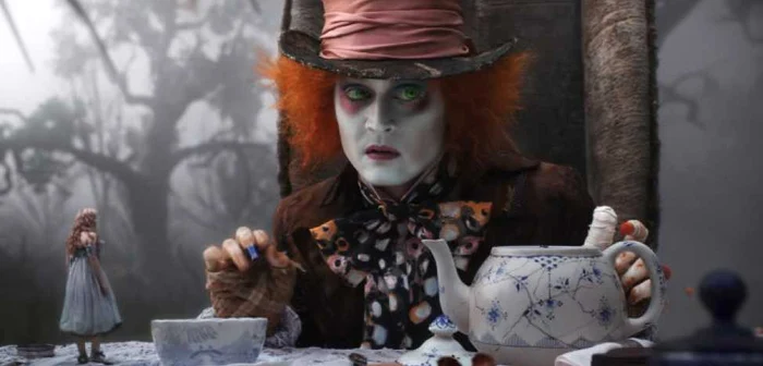 Johnny Depp joacă rolul Pălărierului Nebun în pelicula „Alice în Ţara Oglinzilor“ FOTO Arhivă