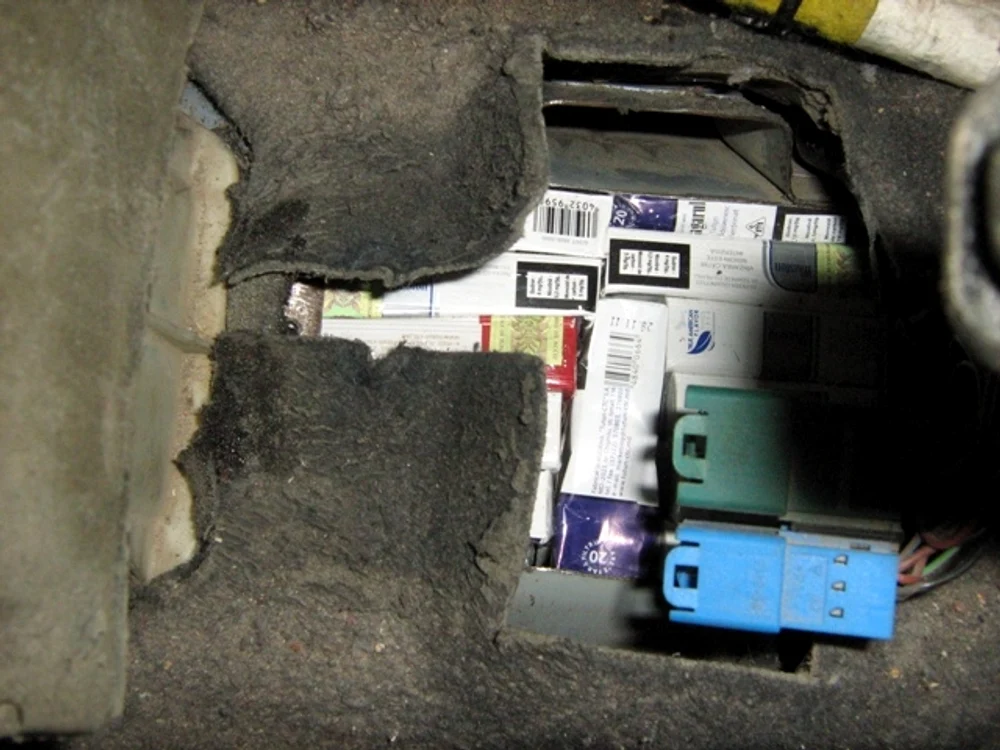Poliţiştii de frontieră au dibuit ingenioasa ascunzătoare