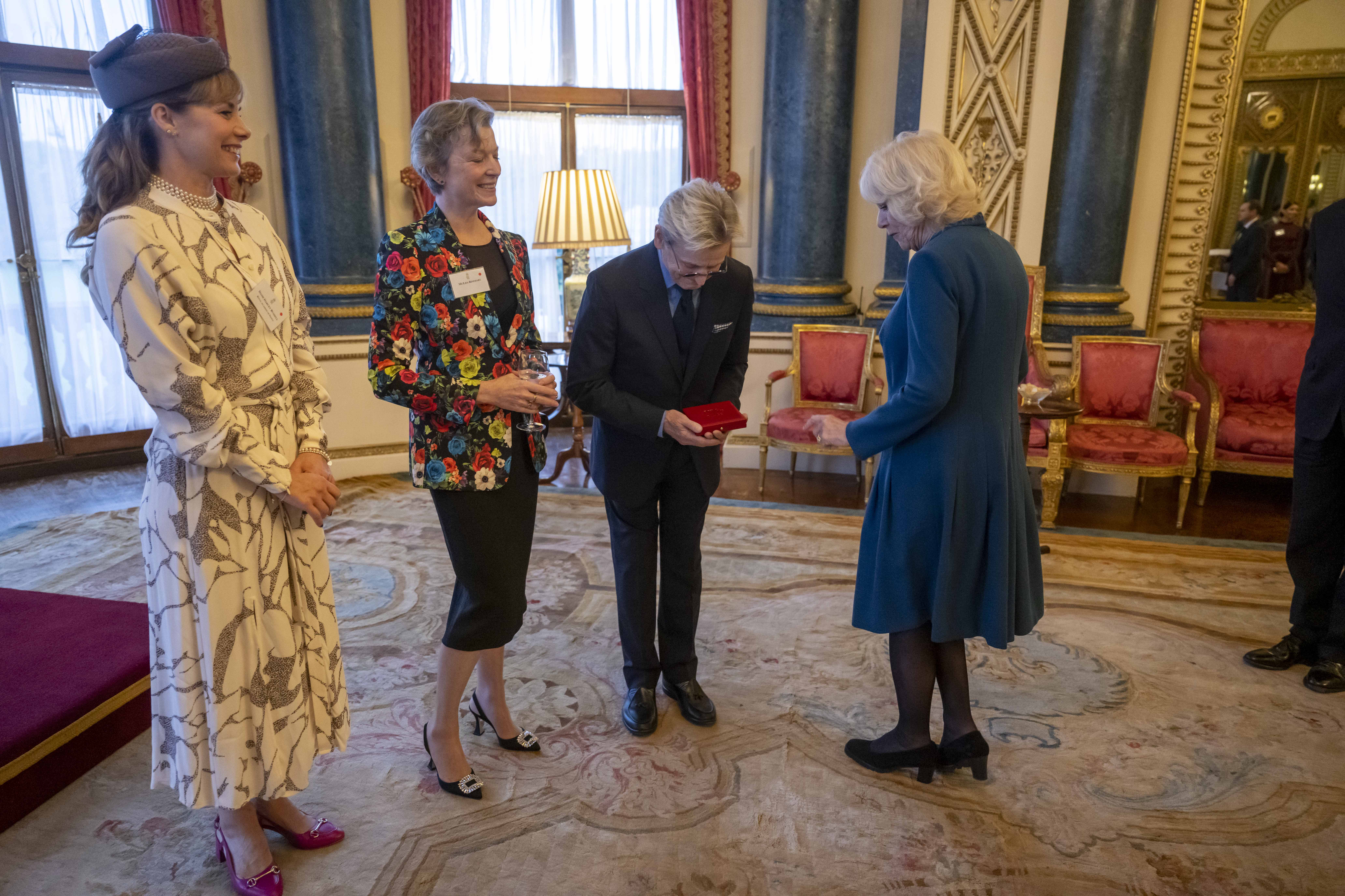 Mikhail Baryshnikov premiat de Regina Camilla
