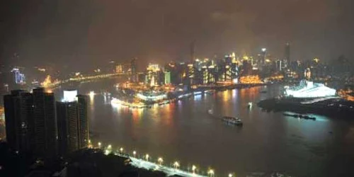 Viaţa de noapte din Chongqing, o desfătare pentru bogaţii Chinei Foto: Reuters