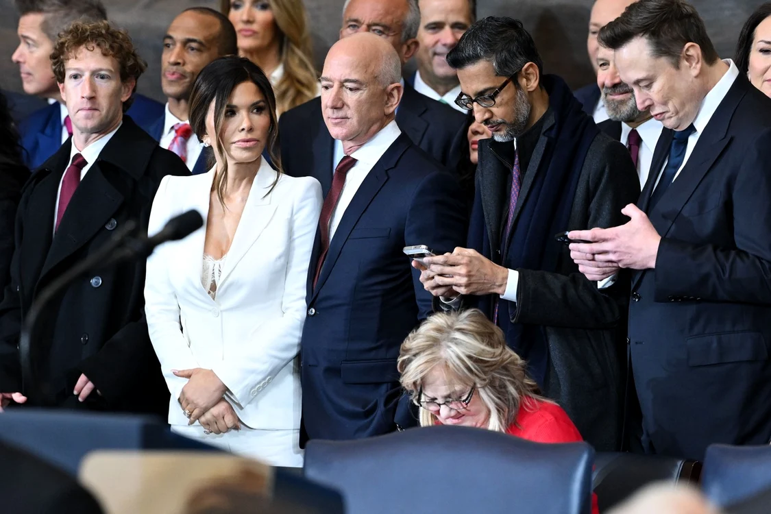 Jeff Bezos și partenera sa, la învestirea lui Donald Trump. FOTO Profimedia