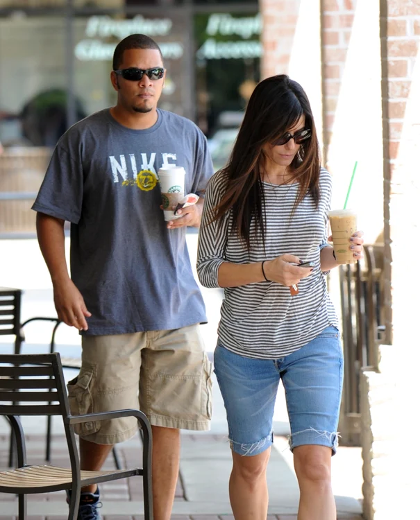 Sandra Bullock Grabs Coffee At Starbucks jpeg