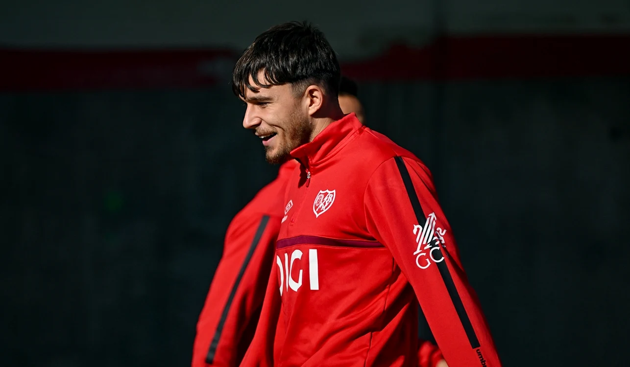 Andrei Rațiu are viitorul asigurat, cel puțin până în 2030 (FOTO: Facebook/Rayo Vallecano)