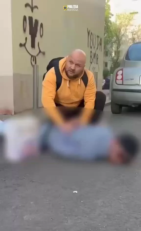 Șeful unei secții de poliție din București a imobilizat un hoț care furase o mașină. Ofițerul era în timpul său liber