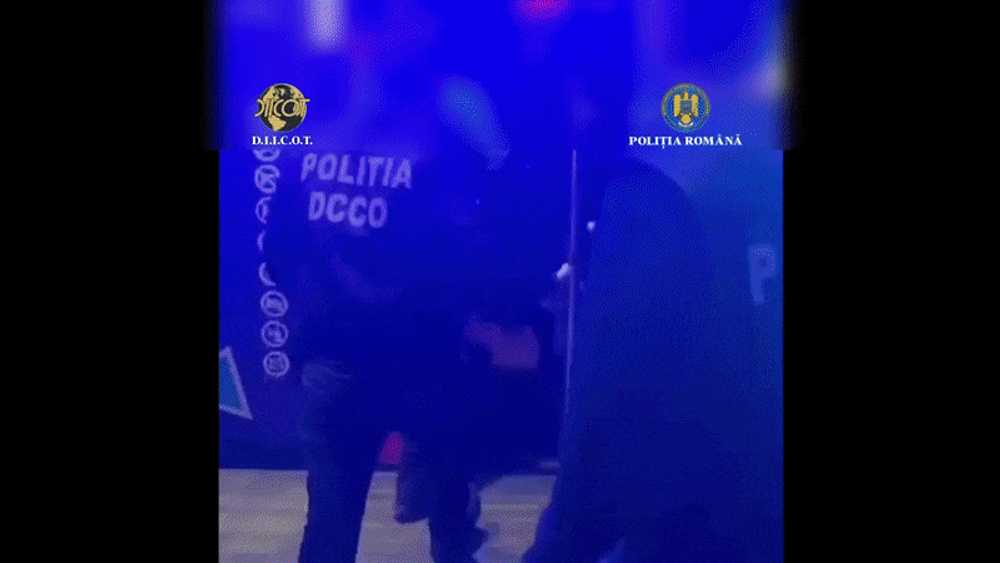 Percheziții în Clubul „The Buddhist” din Capitală. Cum ar fi „albit” patronul 19 milioane de lei din exploatarea a zeci de tinere