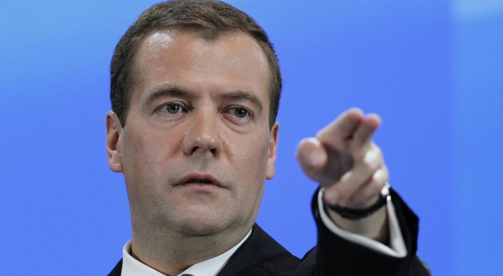 Dmitri Medvedev: Este mai bună „împărţirea liniştită” a Ucrainei decât un război mondial
