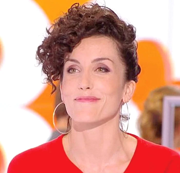 
    Corrine Rey a fost obligată de cei doi criminali, să tasteze codul de acces în redacţia ziarului «Charlie Hebdo»  