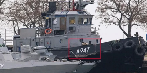 Remorcherul „Yani Kapu“ ancorat în portul Kerci din Crimeea anexată