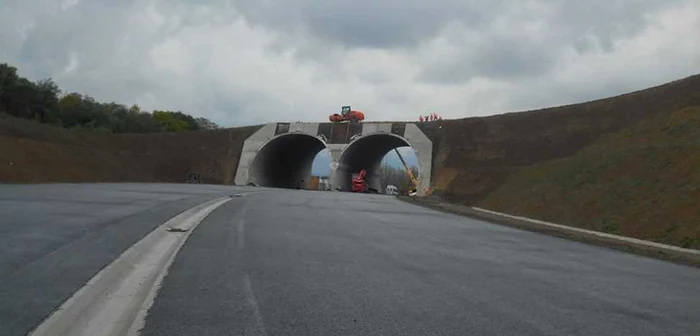 Porţiune din autostrada Lugoj - Deva FOTO forum.peundemerg.ro