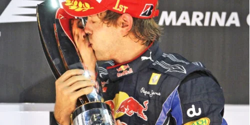 Aflat pe 3 înaintea ultimei curse  din 2010, Vettel  i-a depăşit  magistral pe Alonso şi Webber 