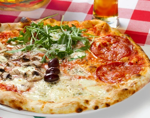 pizza 4 umpluturi shutterstock 132953960 jpeg