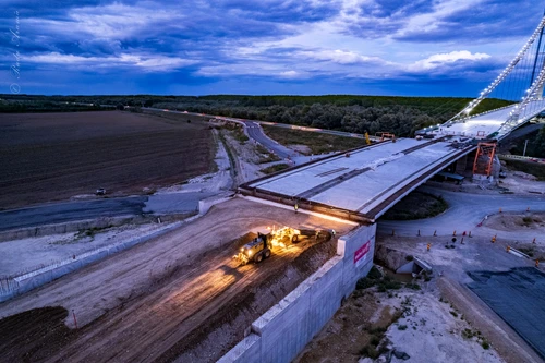Podul suspendat de la Brăila FOTO: Radu Aramă