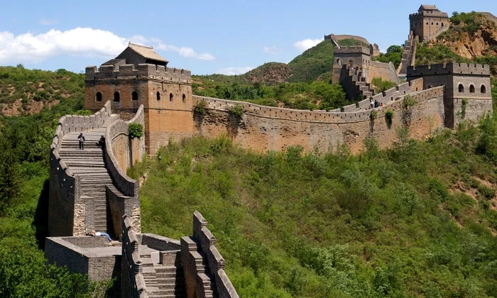 O tăbliță de piatră din timpul dinastiei Ming, descoperită lângă Marele Zid Chinezesc   jpeg