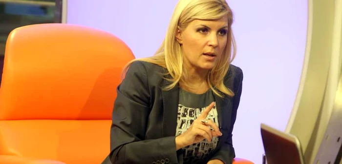 Elena Udrea îl acuză pe Vasile Blaga că se comportă ca şi când ar fi câştigat deja Congresul PDL