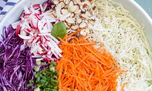 Salata crocanta de varza jpeg