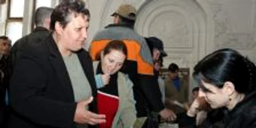 Pentru acelaşi job, femeile din România sunt plătite mai puţin decât bărbaţii