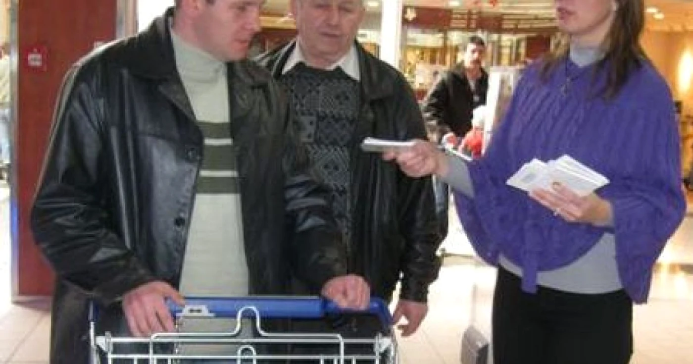 Hunedorenii au primit Ghidul Cumpărătorului.