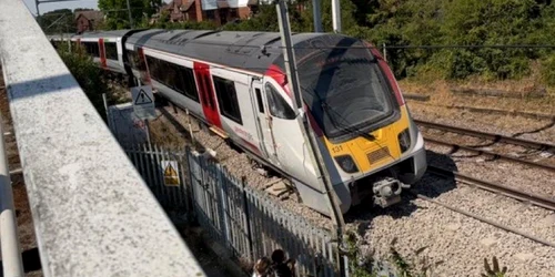 tren deraiat Marea Britanie jpg