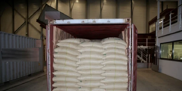 Peste 500 de kilograme de cocaină au fost găsite într-un container cu saci de cafea boabe 