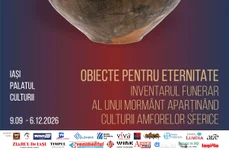 Inventarul funerar al unui mormânt aparținând culturii Amforelor Sferice, expus la Iași